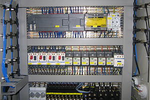 Automatisierung und Elektronik für Sprühsysteme sowie den Anlagen- und Steuerungsbau. SPS-Steuerungen/SPS-Programmierung und Automatisierungsprozesse für die Industrie